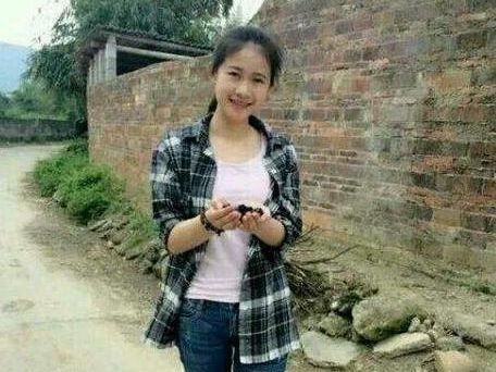 捡个校花做老婆，罗锋最新自然美景奇妙之旅记