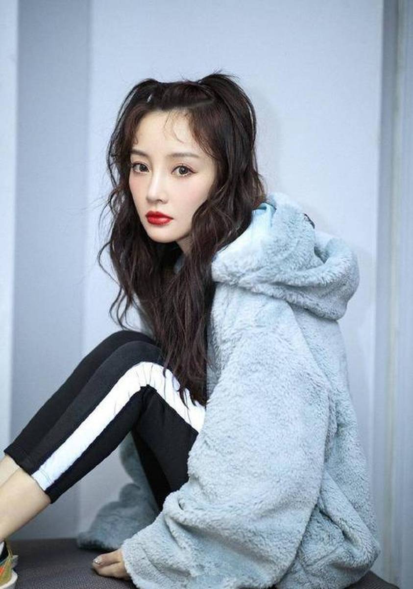 李小璐最新阳光照片曝光，温馨日常的美丽瞬间 2025年珍藏版