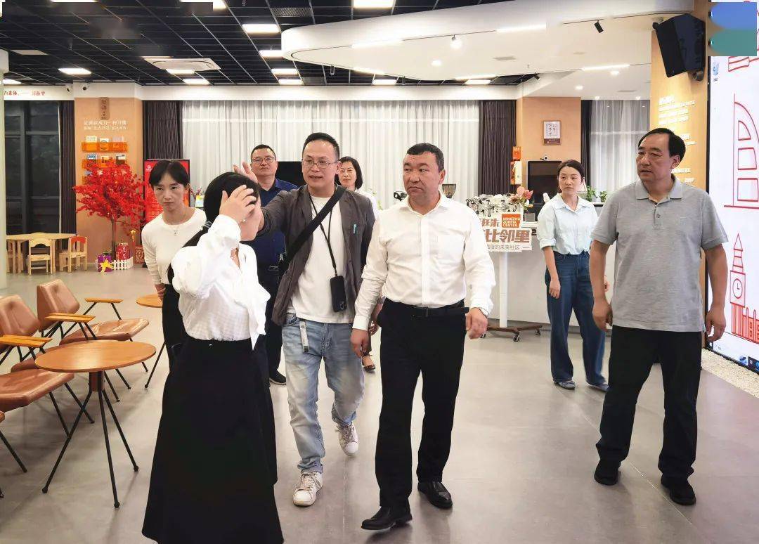 鄞州区最新委常委推动科技新品，点亮未来生活新篇章