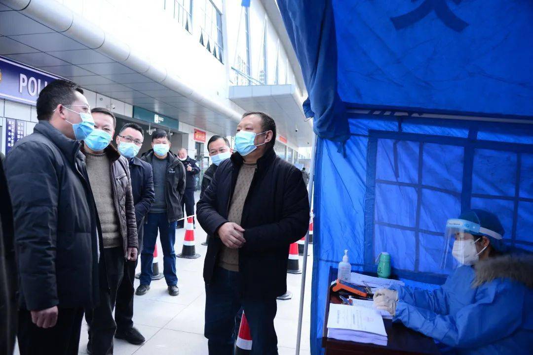 施恩最新疫情，多方观点分析与个人立场阐述综述